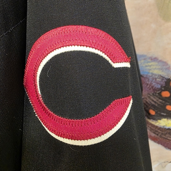 On-Field Cincinnati Reds Jacket - Picture 3 of 13
